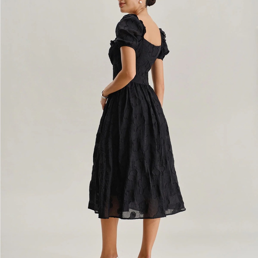 Black Square Neck Puffed Sleeve Midi Dress - Picture 5 of 8